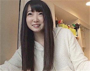 「ヤリマンビッチでごめんなさ〜い」黒髪ロングスレンダーの清楚ビッチゆいちゃん自宅でAV撮影