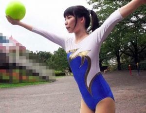 新体操部のレオタードで生ハメセックスしちゃうロリカワ女子校生が貧乳可愛いw【若葉えみな】