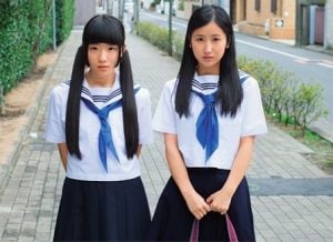 仲良しロリータJCを竿姉妹にしちゃったｗスク水着せてパイパンマンコにおもちゃでイタズラ