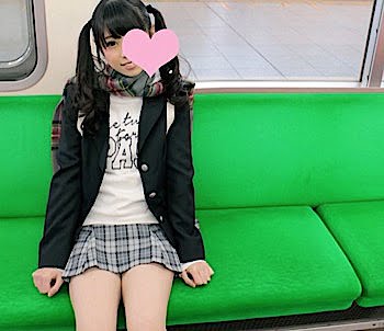 電車での援交JK少女