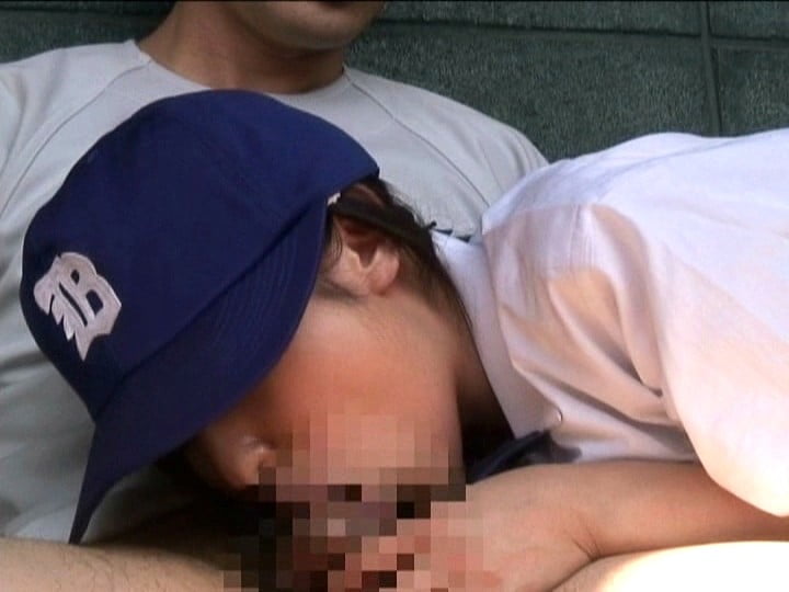 フェラする女子マネ