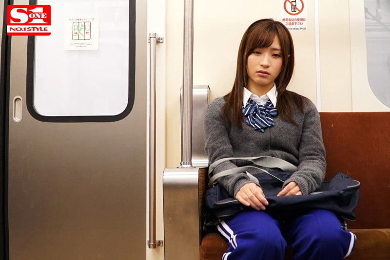 ジャージの女子校生　天使もえ