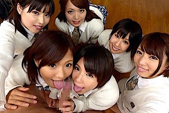 フェラする女子校生