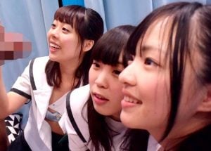 マジックミラー号でJKナンパ！清楚な娘にチンポを見せて乱交に誘惑したったｗ