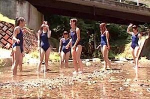 チンポに興味津々の性に目覚めたJCと林間学校で逆輪姦された教師